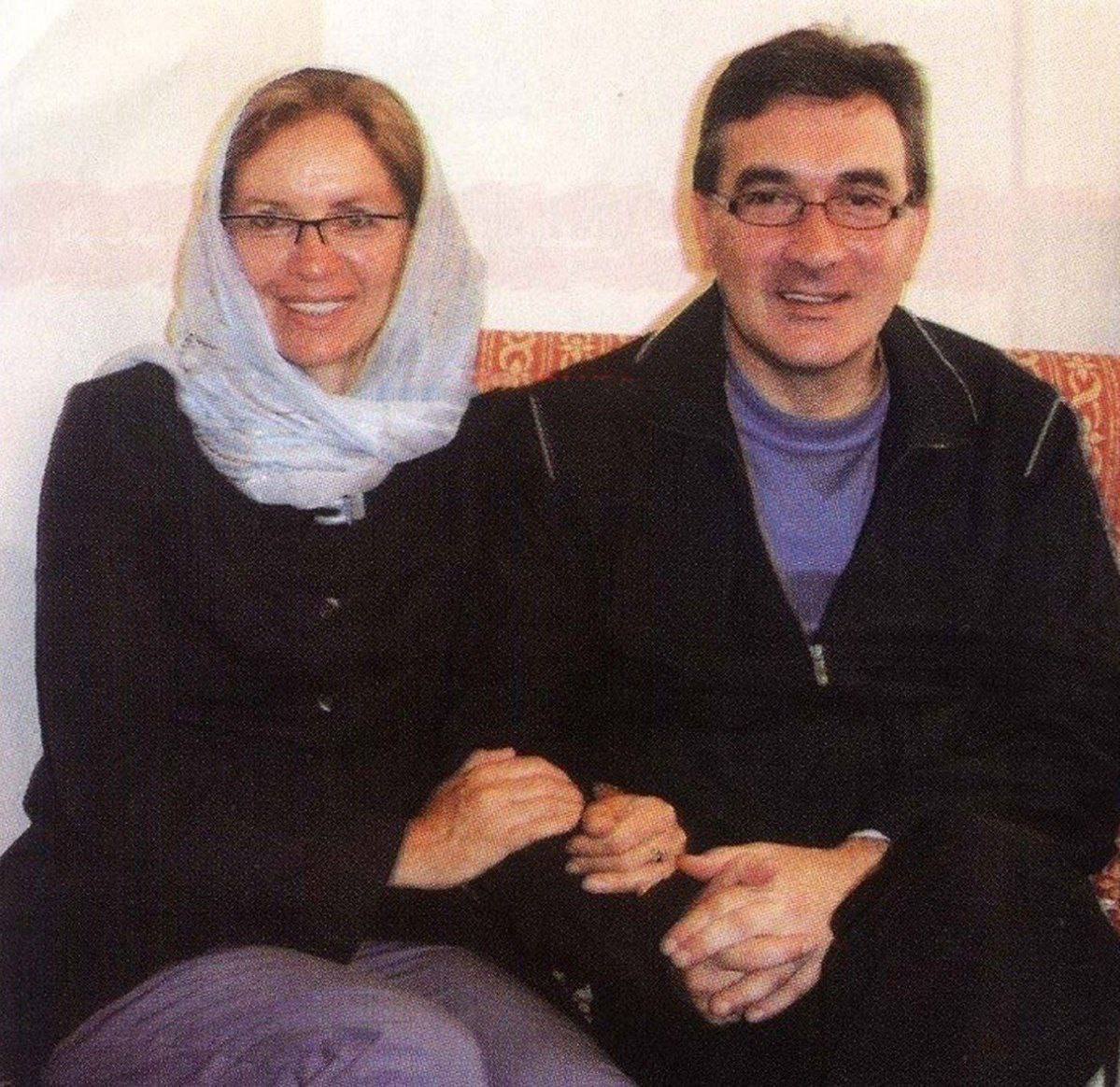 عکس | میلیون‌ها هوادار پرسپولیس منتظر «بله» این زن هستند