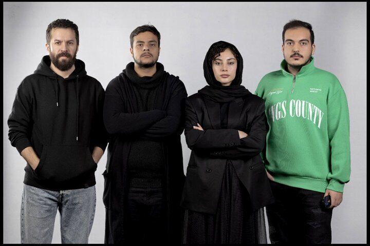 ترلان پروانه روی صحنه میرود