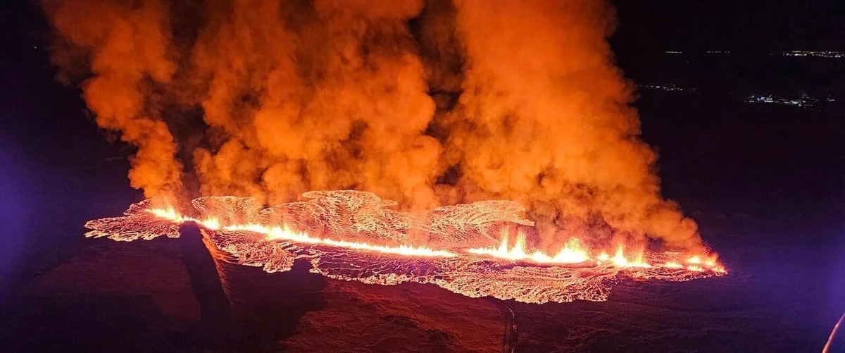 تصاویر| فوران آتشفشان در ایسلند