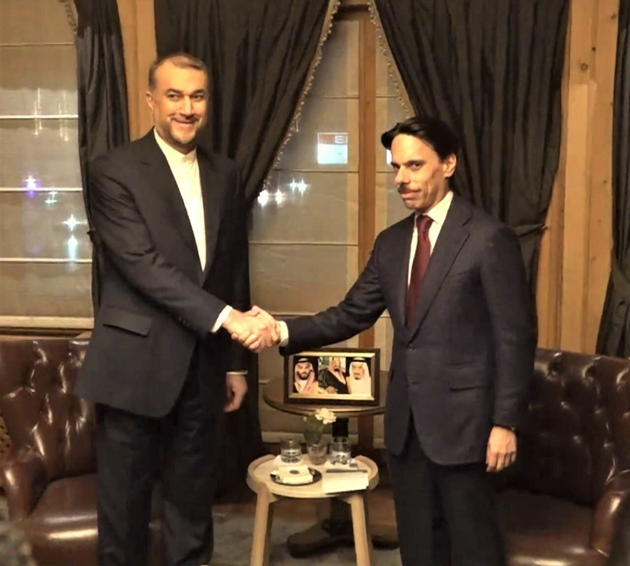 عکس| فرحان با تیپ جدیدش به دیدار امیرعبداللهیان رفت