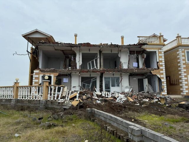 ویلای ۱۴۰ میلیارد تومانی در لاهیجان تخریب شد + عکس