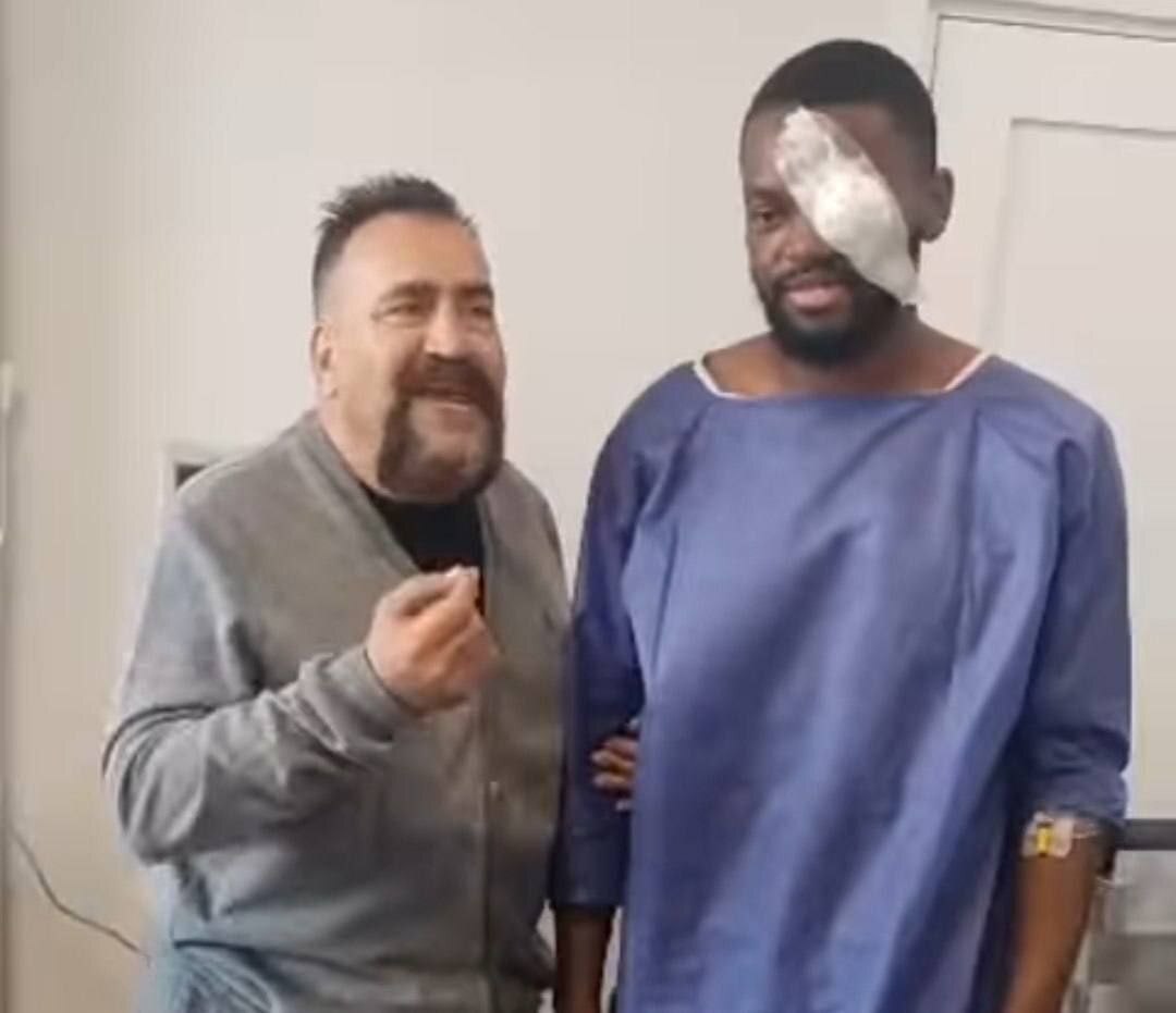 عکس| عیادت وحید قلیچ از ستاره مصدوم استقلال عکس| عیادت وحید قلیچ از ستاره مصدوم استقلال