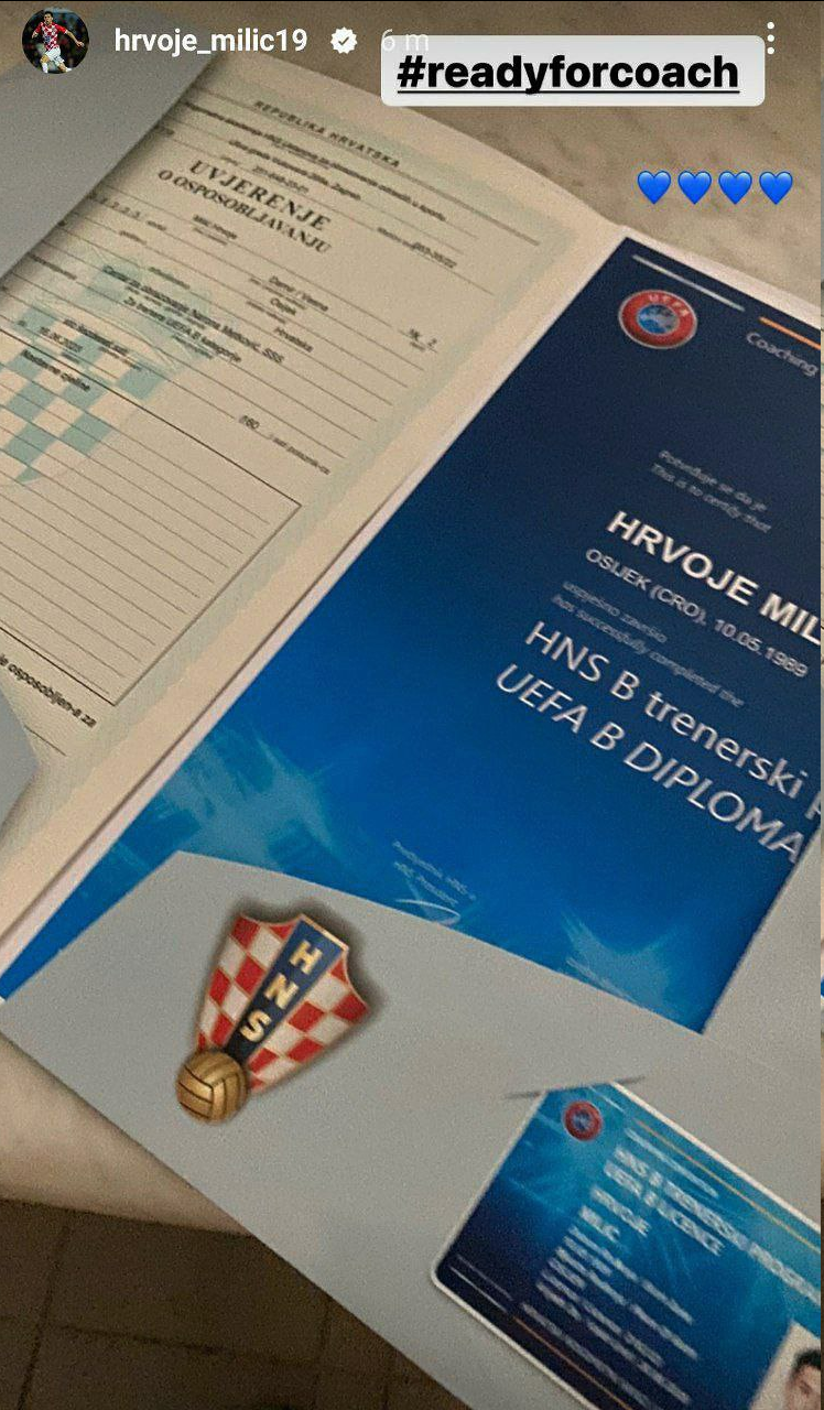 عکس| خداحافظی چهره سرشناس استقلالی از فوتبال! عکس| خداحافظی چهره سرشناس استقلالی از فوتبال!