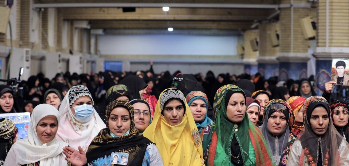 تصاویر| دیدار جمعی از زنان با رهبر انقلاب