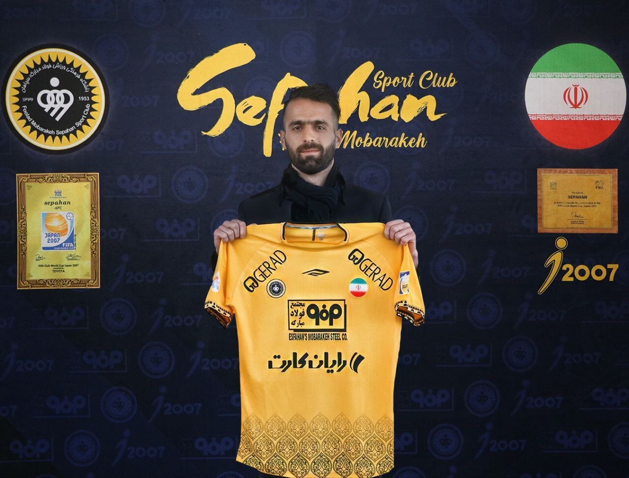 عکس| اولین خرید زمستانی سپاهان؛ ستاره شمس‌آذر در تیم مورایس