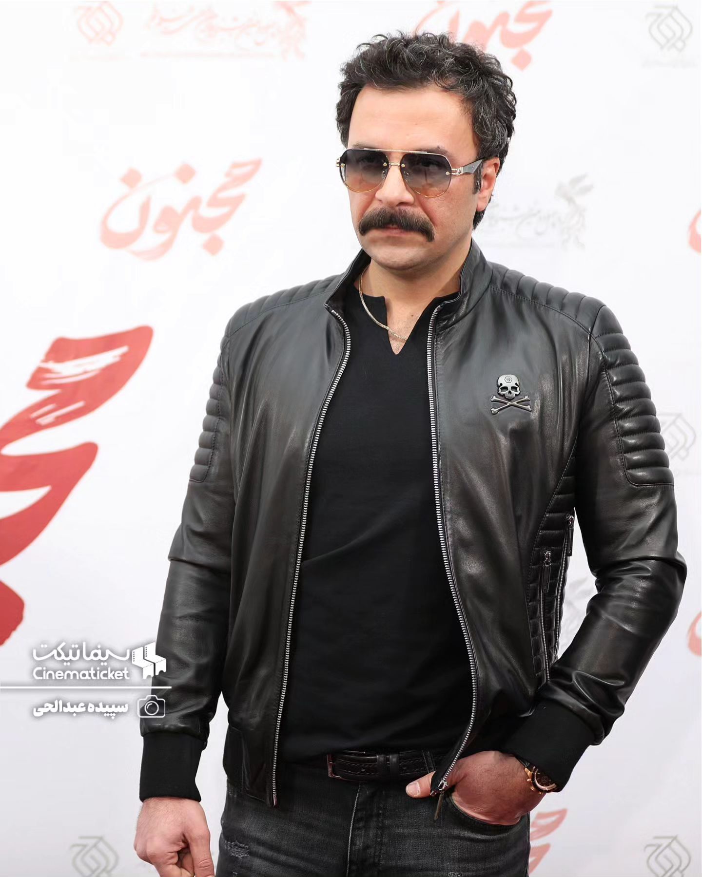 عکس| استایل خاص حسام منظور در جشنواره فجر