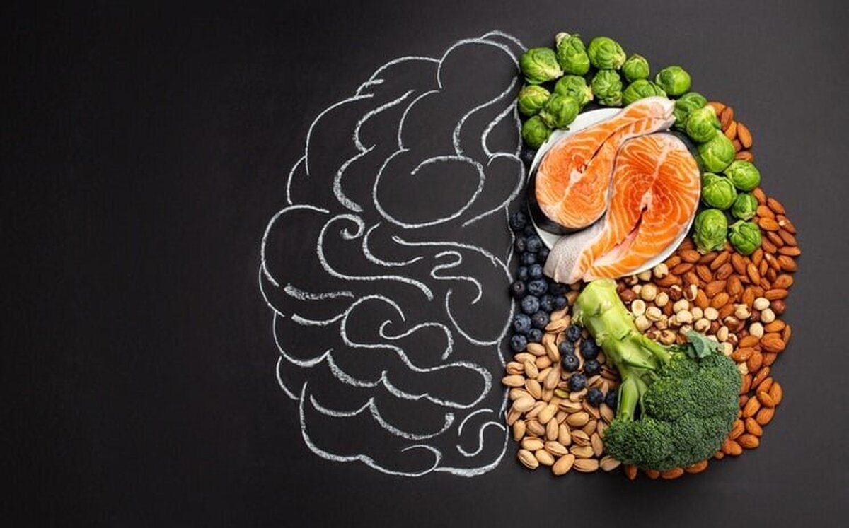 اجازه ندهید مغزتان کوچک شود! / ۵ ماده غذایی مفید برای حفظ سلامت و حجم مغز