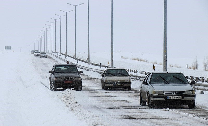 وضعیت راه‌ها / از مسدودبودن جاده چالوس تا ترافیک سنگین در 7 جاده اصلی