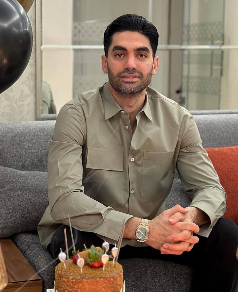 عکس| جشن تولد علی کریمی دور از ایران عکس| جشن تولد علی کریمی دور از ایران