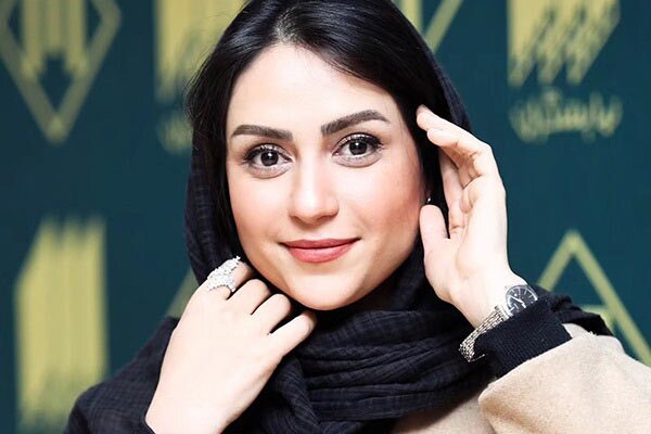 ساره رشیدی کمدین زن خندوانه برنده سیمرغ جشنواره شد