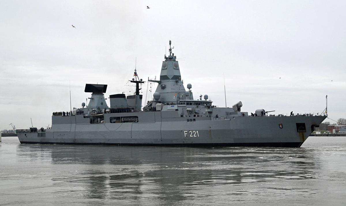 انگلیس از «حمله موشکی» به یک کشتی در دریای سرخ خبر داد