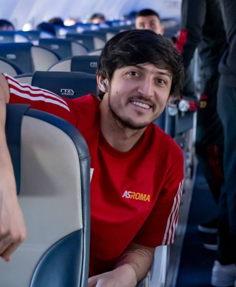 عکس| پرواز سردار به سوی هلند؛ اولین بازی اروپایی مقابل یک ایرانی! عکس| پرواز سردار به سوی هلند؛ اولین بازی اروپایی مقابل یک ایرانی!