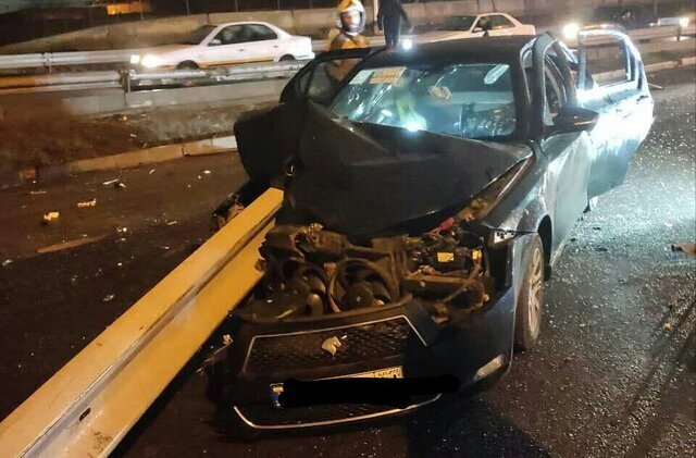 عکس| تصادف مرگبار دنا با گاردریل در بزرگراه آزادگان عکس| تصادف مرگبار دنا با گاردریل در بزرگراه آزادگان