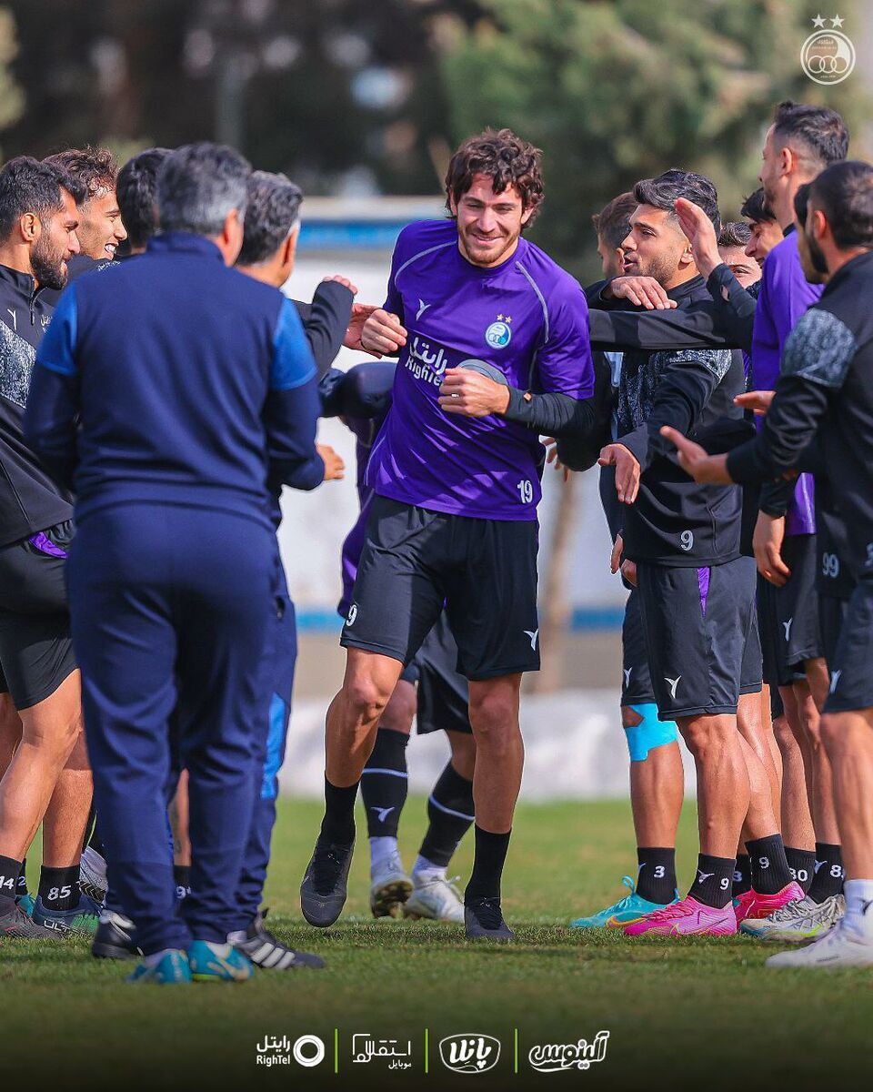 عکس| گلزن آرژانتینی در تونل وحشت استقلالیها عکس| گلزن آرژانتینی در تونل وحشت استقلالیها