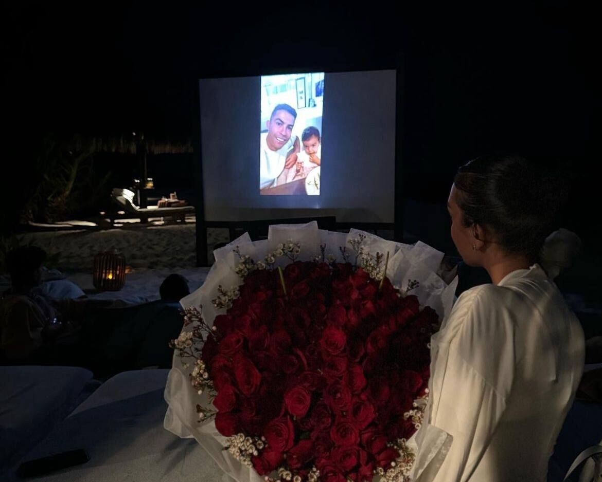 عکس| شب فوقالعاده تولد ۳۰ سالگی جورجینا در مالدیو عکس| شب فوقالعاده تولد ۳۰ سالگی جورجینا در مالدیو