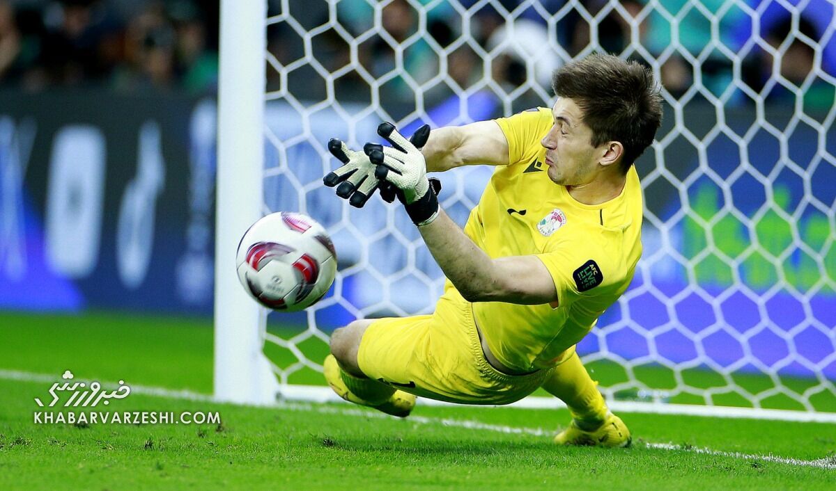 عکس| کپی گلر تاجیک از روی دست بیرانوند در شب تاریخی عکس| کپی گلر تاجیک از روی دست بیرانوند در شب تاریخی