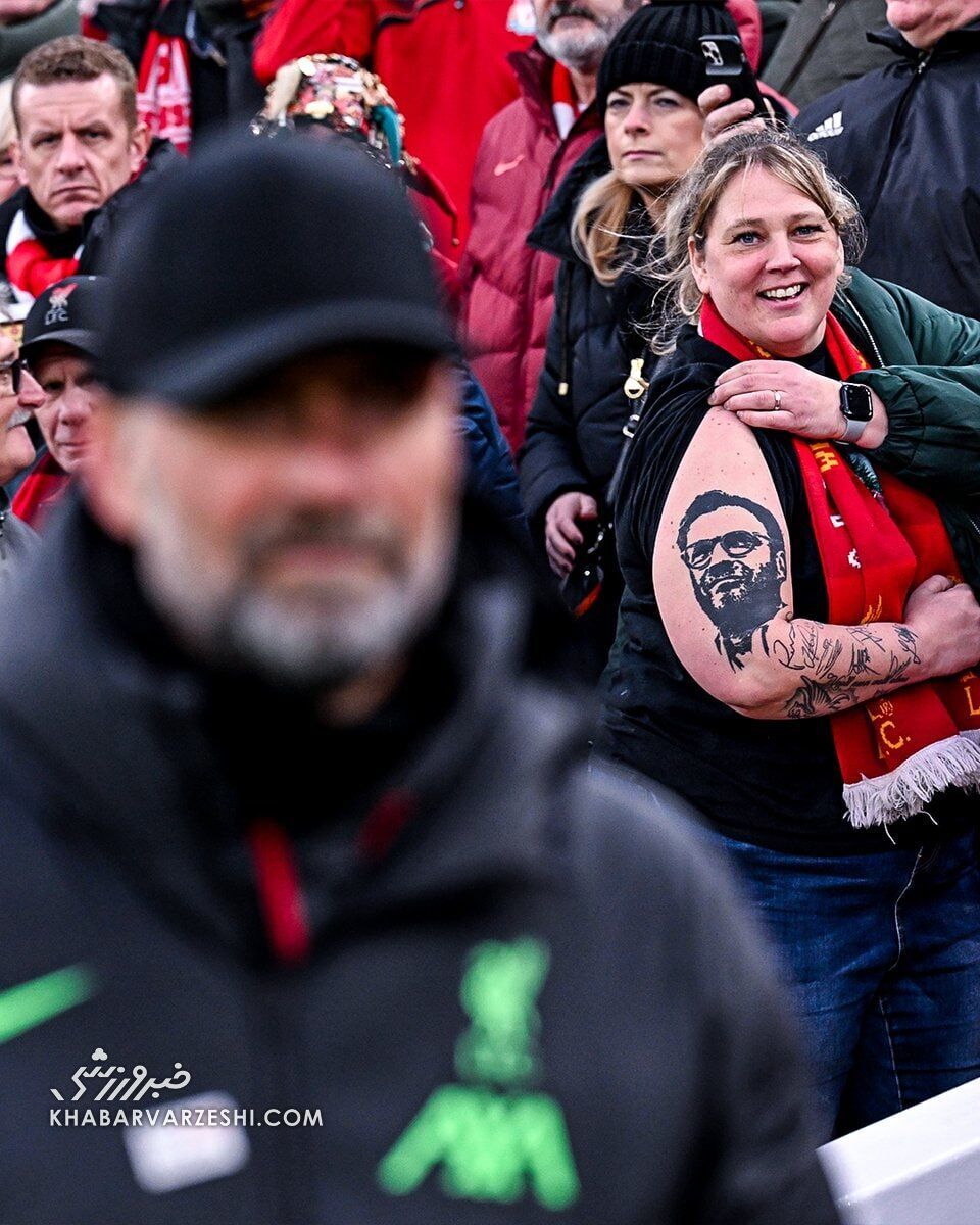 عکس| تتوی سرمربی روی بازوی یک زن! عکس| تتوی سرمربی روی بازوی یک زن!