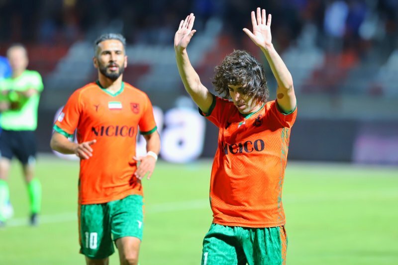 عکس‌| رونمایی از اولین خرید استقلال برای فصل بعد