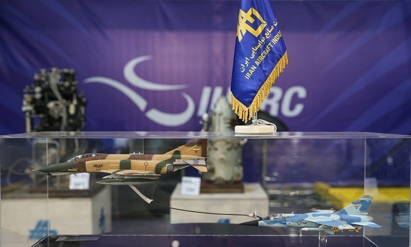 عکس| ماکت میراژ F۱ و فانتوم وزارت دفاع عکس| ماکت میراژ F۱ و فانتوم وزارت دفاع