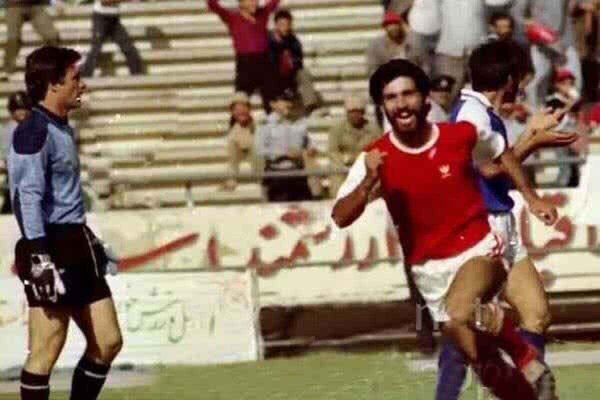 خاطره بازی با دربی؛ وقتی یک استقلالی به ناصر حجازی گل زد و یکی از هواداران استقلال روی سکو‌ها فوت کرد