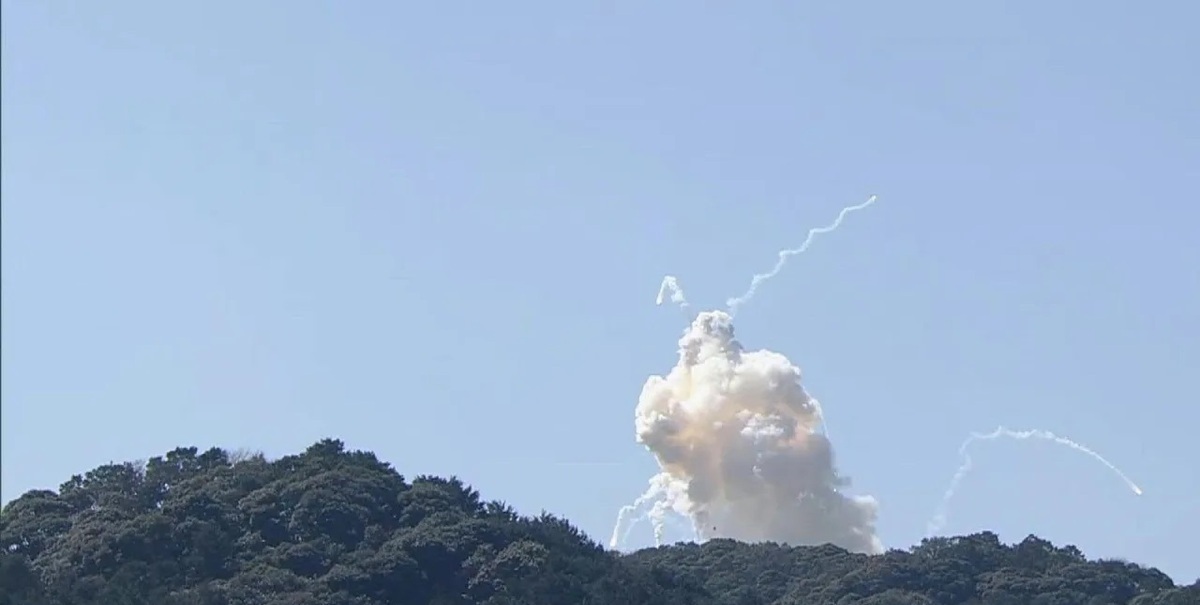 فیلم| موشک ماهواره‌بر ژاپنی پس از پرتاب منفجر شد