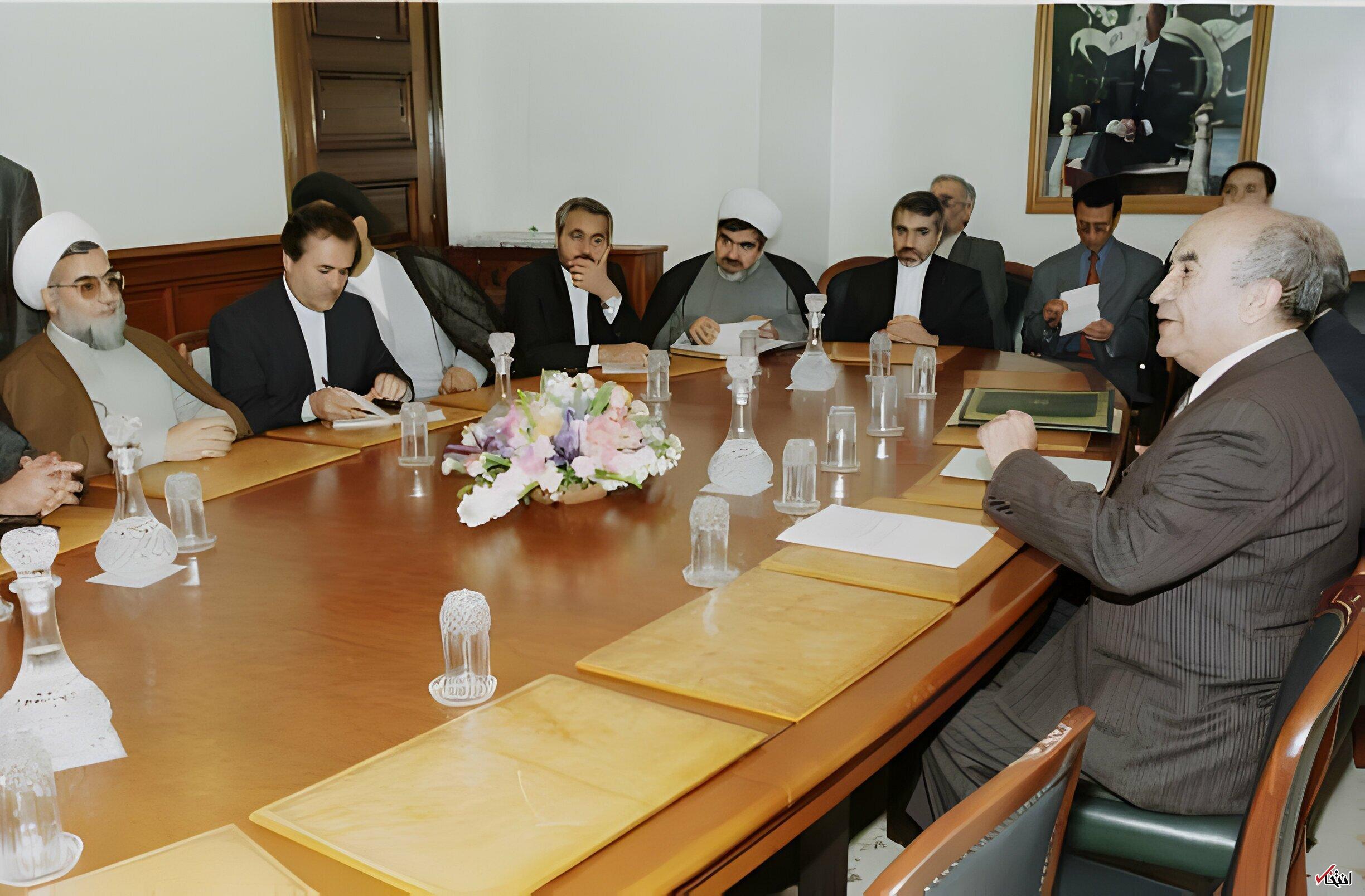 عکس| تصویری کمتر دیده شده از روحانی هنگام مذاکره