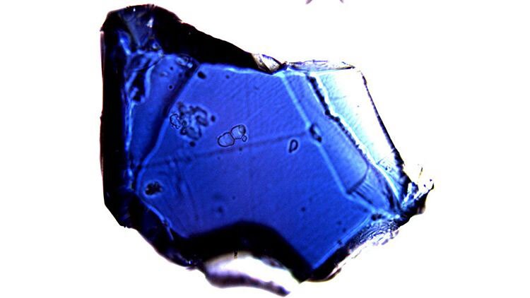 اقیانوس عظیمی از آب زیر پای ما پنهان است اقیانوس عظیمی از آب زیر پای ما پنهان است