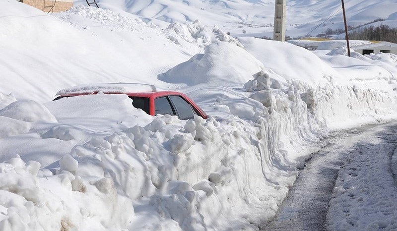 فیلم| حجم بارش برف در شهرستان کوهرنگ