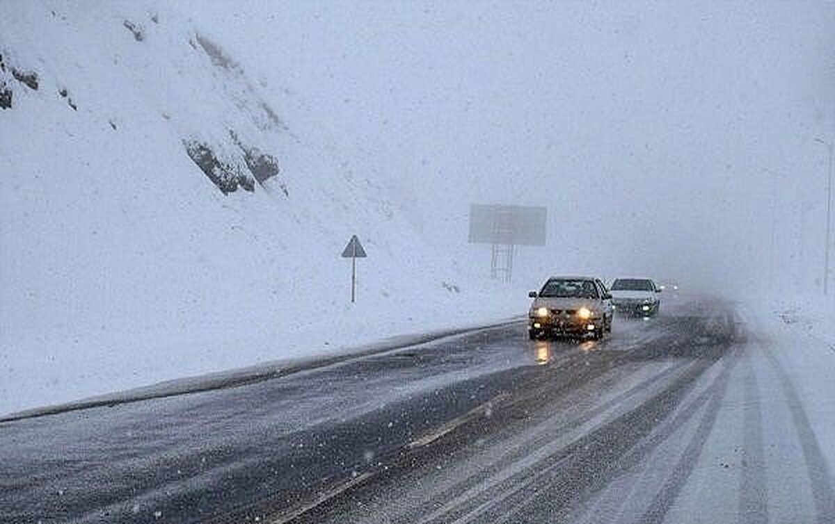 برف و باران در جاده‌های ۲۸ استان