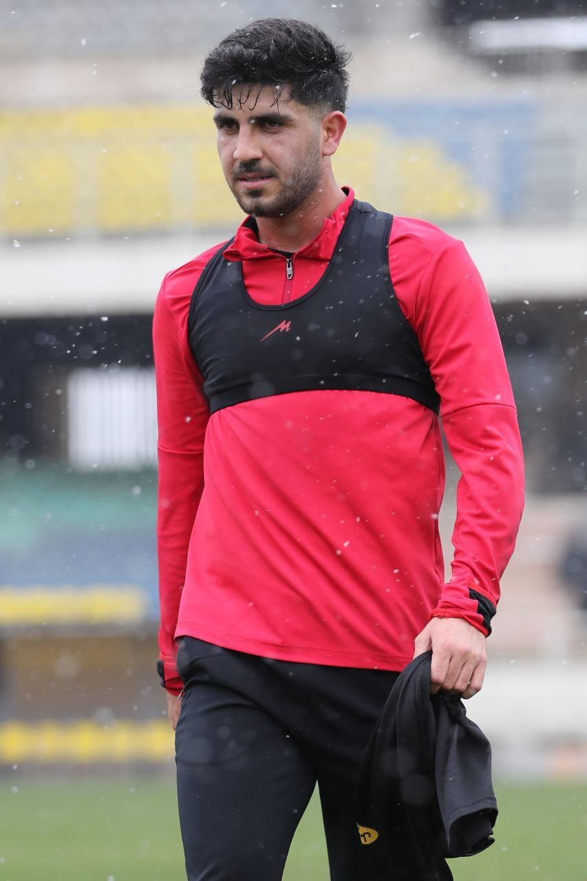 اولین تصویر از ستاره جدید پرسپولیس در هوای برفی اولین تصویر از ستاره جدید پرسپولیس در هوای برفی