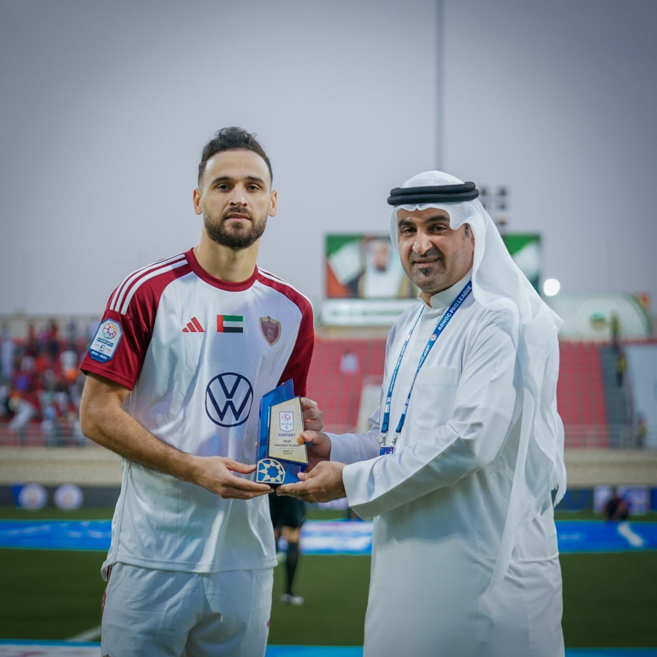 عکس| جایزه ویژه برای ستاره مغضوب قلعهنویی عکس| جایزه ویژه برای ستاره مغضوب قلعهنویی