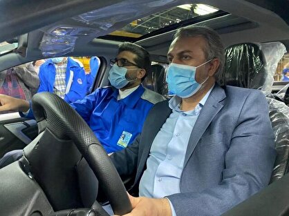 نماینده مجلس: وزیر صمت برای منتفی شدن استیضاح «۷۰ خودرو شاسی‌بلند» به مجلس داد!