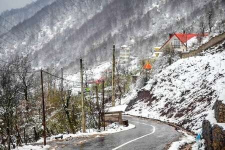 عکس|بارش برف در علم کوه؛ ارتفاعات کلاردشت سفیدپوش شد