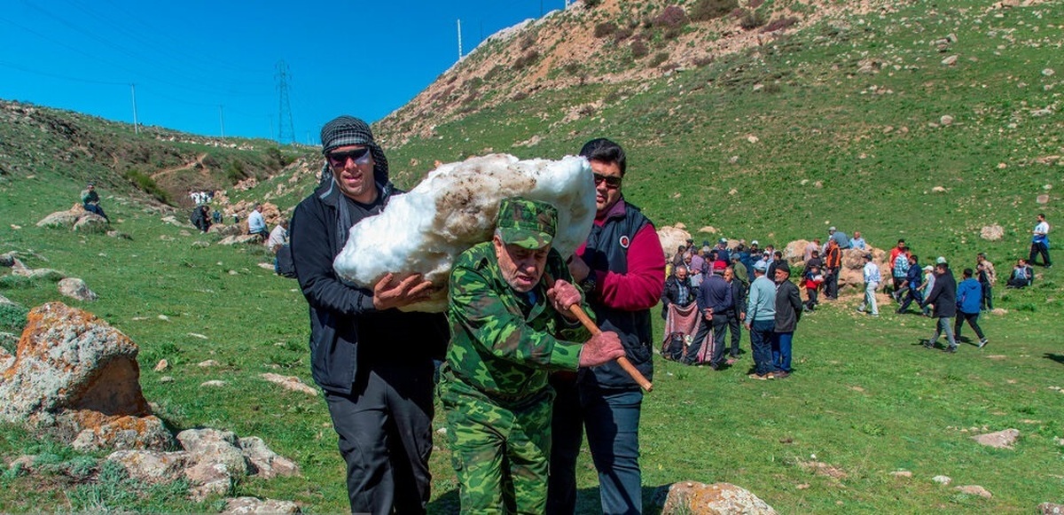 تصاویر| آیین «ورف چال» در روستای «آب اسک» آمل