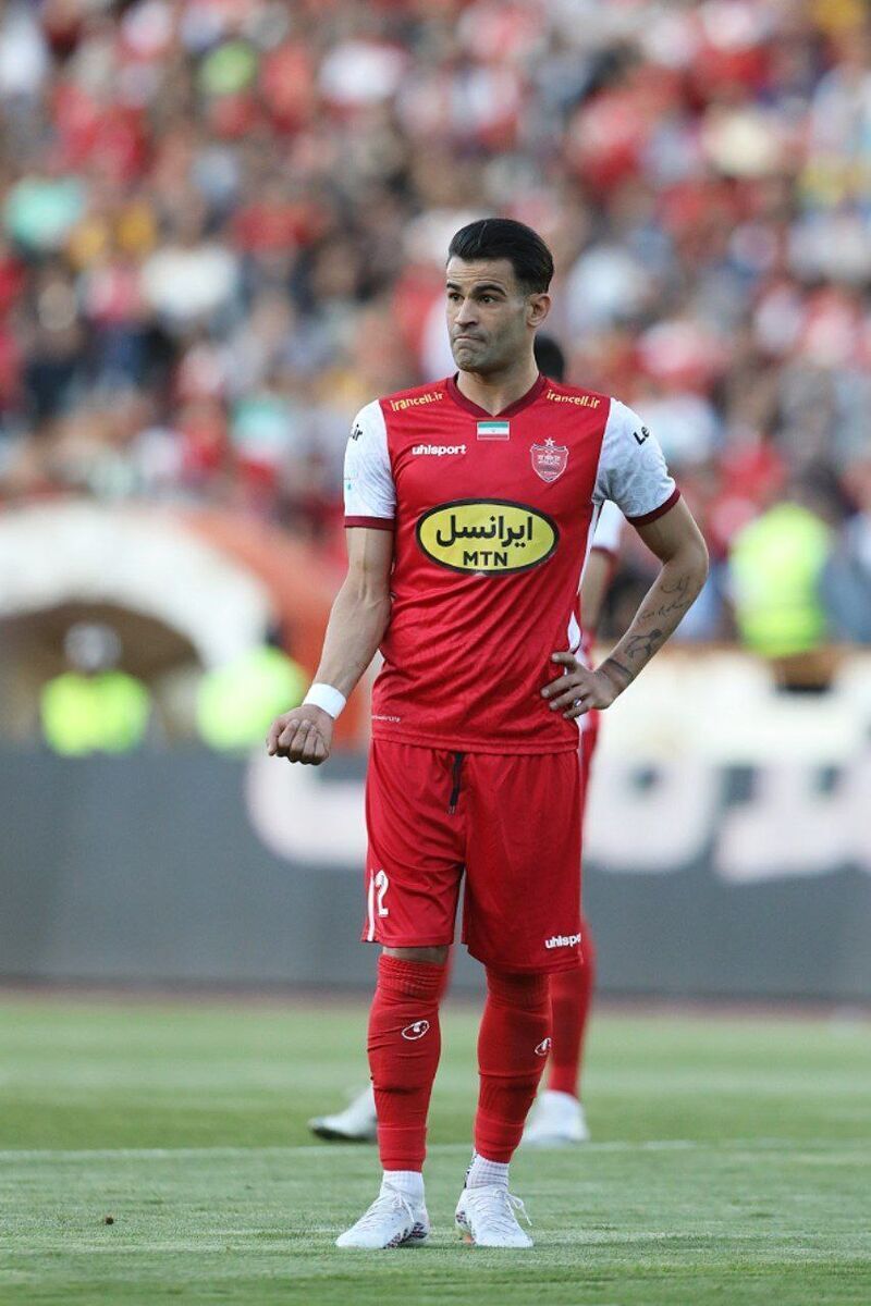 خالکوبی عجیب روی دست ستاره پرسپولیس خالکوبی عجیب روی دست ستاره پرسپولیس