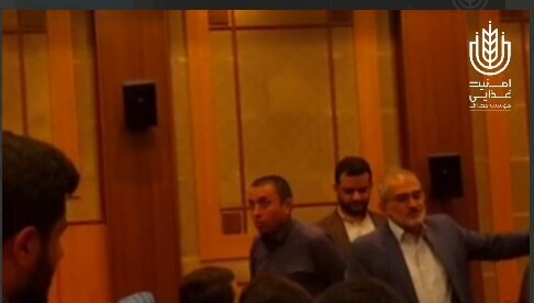 «ترک جلسه» از سوی نماینده دولت هنگام خواندن «بیانیه انتقادی»