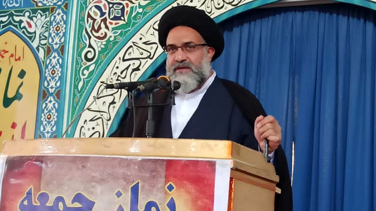 امام جمعه یاسوج: حجاب قانون خدا است، بعضی‌ها روی قانون شیطانی پافشاری می‌کنند