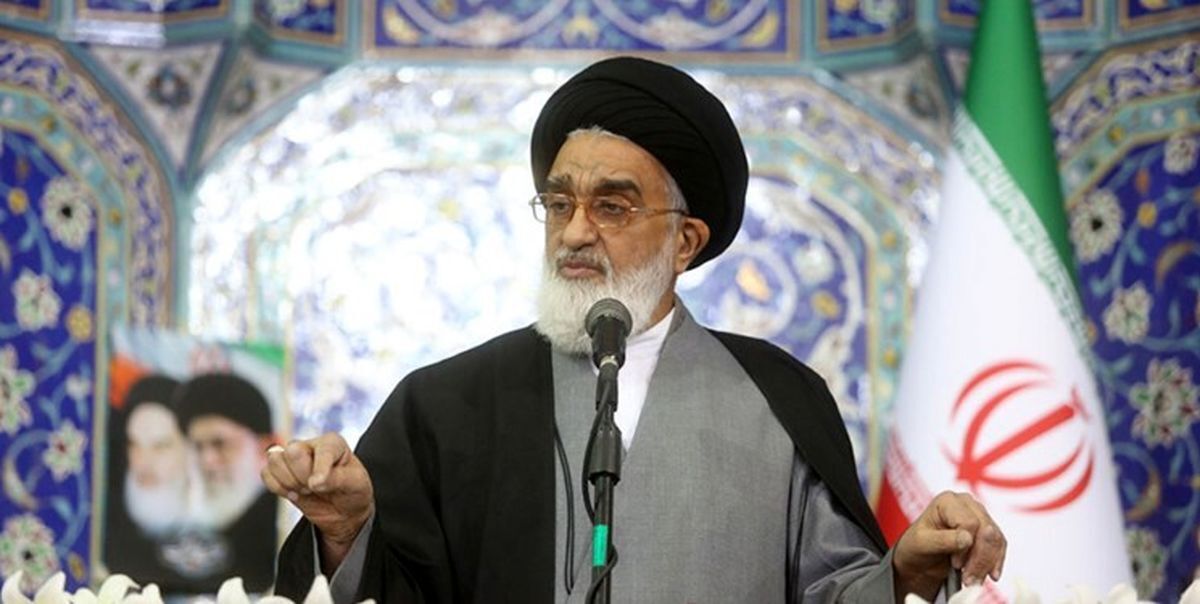امام جمعه قم: دشمن روی حجاب متمرکز شده است