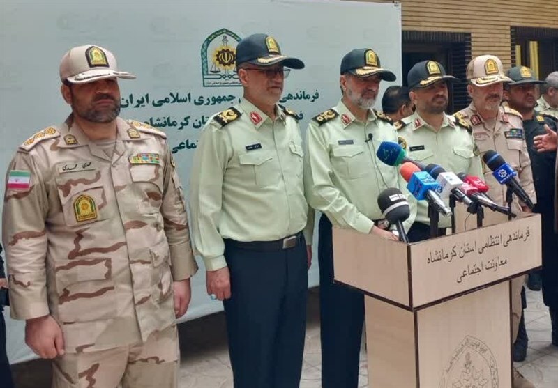 سردار رادان: پیرزنها و پیرمردهای شکست خورده، پشت کامپیوتر نشستهاند که ما را شکست دهند!