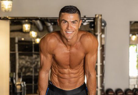 عکس| سن باورنکردنی رونالدو از لحاظ فیزیکی عکس| سن باورنکردنی رونالدو از لحاظ فیزیکی