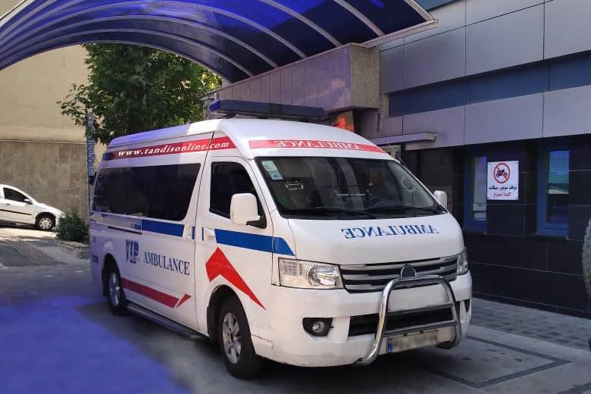 فیلم| مهارت فوق العاده راننده آمبولانس برای گذر از شلوغی!