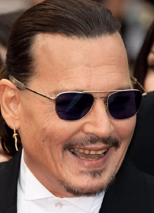 دندان های زرد و خراب جانی دپ در کن