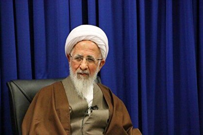 آیت‌الله جوادی آملی: دختران وقتی ببینند که با اختلاس و نجومی می‌خواهند فقر را بر آن‌ها تحمیل کنند، این حرف‌ها را نمی‌پذیرند