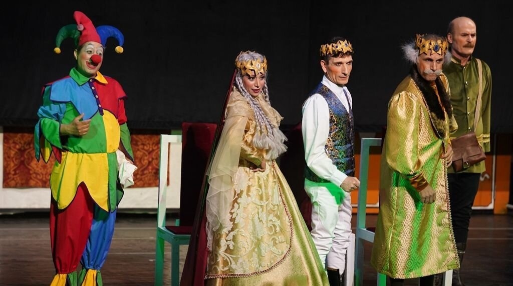 سیندرلا گیشه تئاتر را تکان داد | 3 هفته؛ 325 میلیون تومان