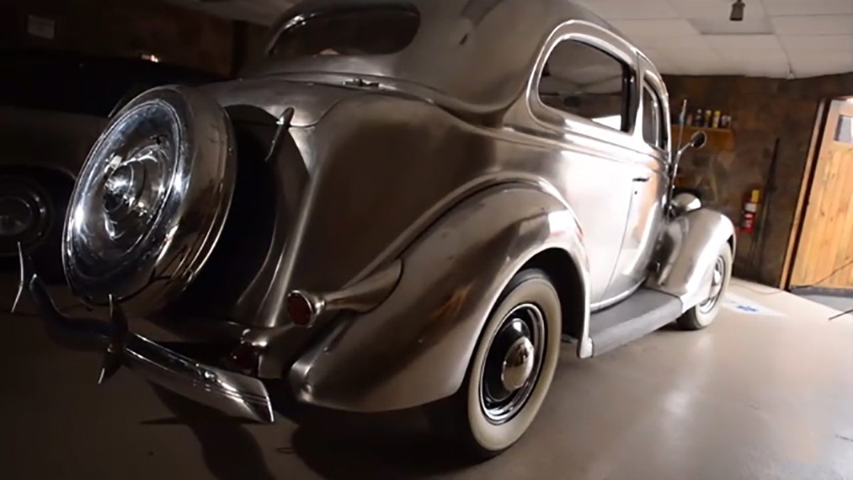 فیلم| اولین خودرو از جنس فولاد ضدزنگ