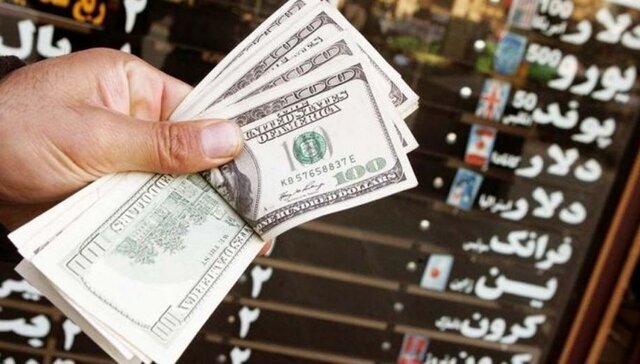 عضو اتاق بازرگانی ایران: گشایش‌های ارزی جدید در راه است/ قیمت دلار پایین می‌آید