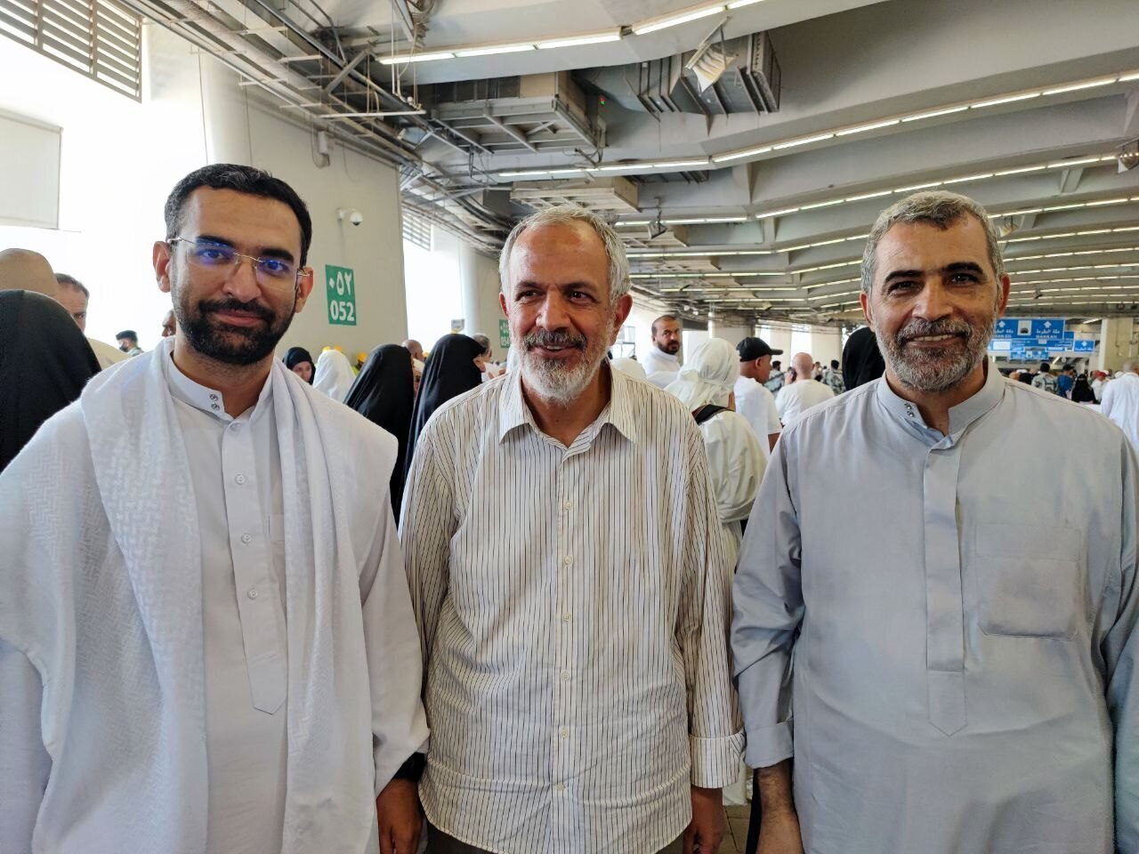 عکسی از پوشش متفاوت وزیر جوان روحانی در عربستان