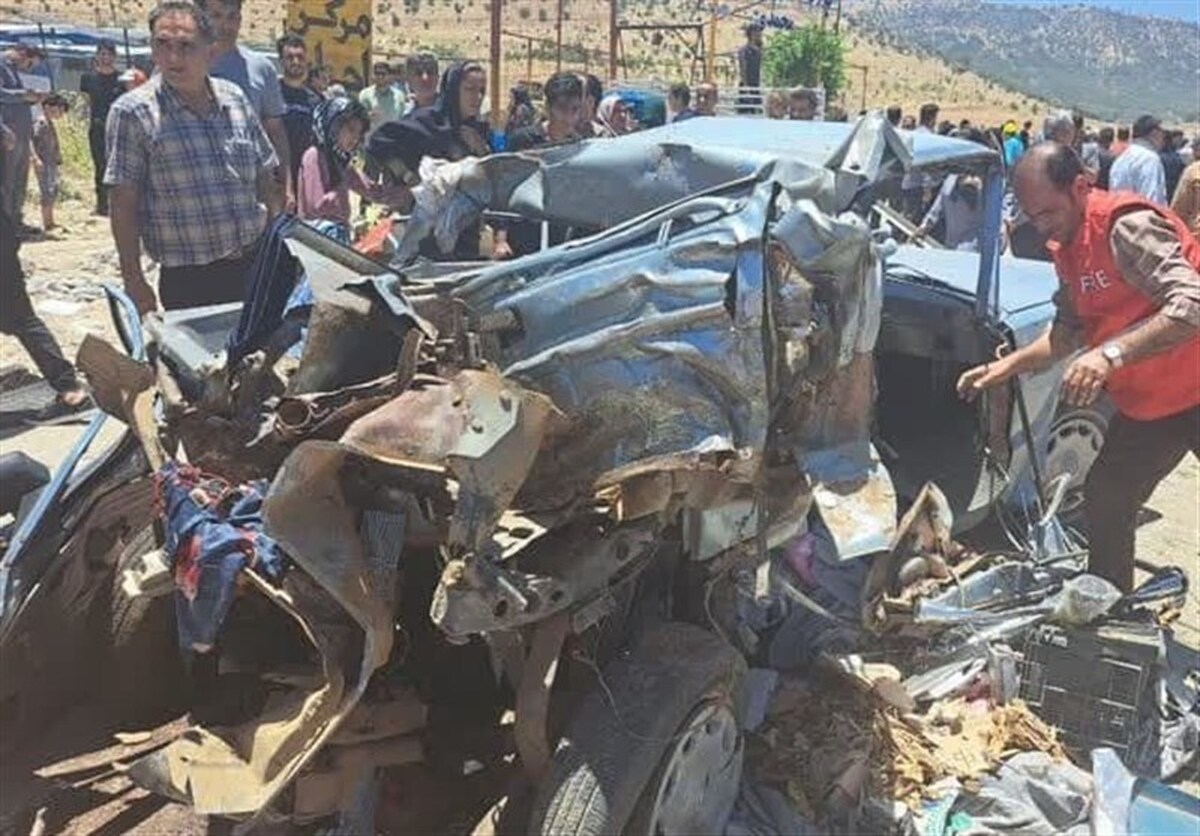 عکس| تصادف وحشتناک تریلی با ۲۵ خودرو در محور یاسوج ـ شیراز‌/ ۶ کشته تاکنون
