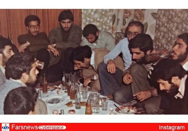 عکس| شام عروسی عزتالله ضرغامیو تیپ متفاوت آقای داماد عکس| شام عروسی عزتالله ضرغامیو تیپ متفاوت آقای داماد