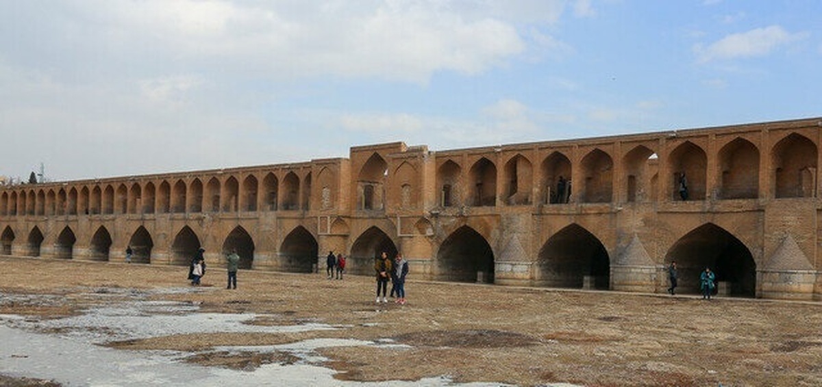 استان اصفهان به آب شرب نیاز دارد/ ابنیه تاریخی در حال از بین رفتن است